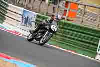 Vintage-motorcycle-club;eventdigitalimages;mallory-park;mallory-park-trackday-photographs;no-limits-trackdays;peter-wileman-photography;trackday-digital-images;trackday-photos;vmcc-festival-1000-bikes-photographs